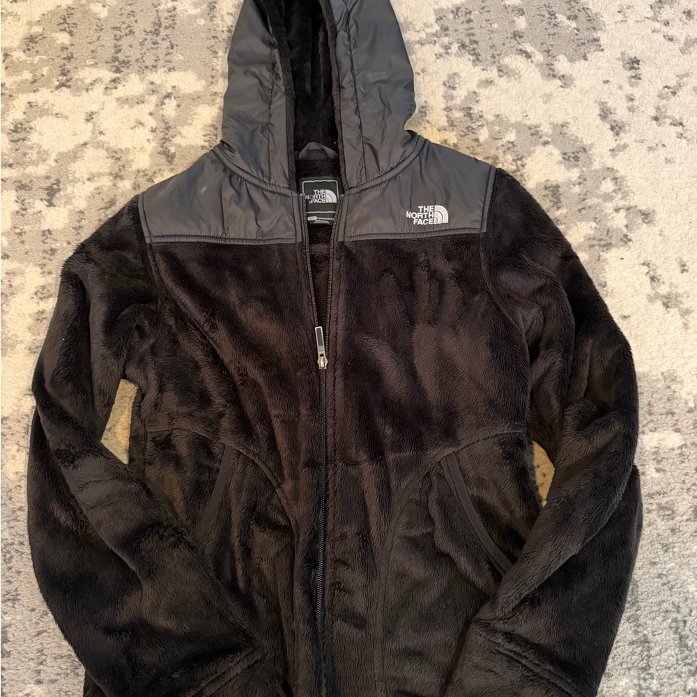 The North Face Women’s Black Performance Jacket